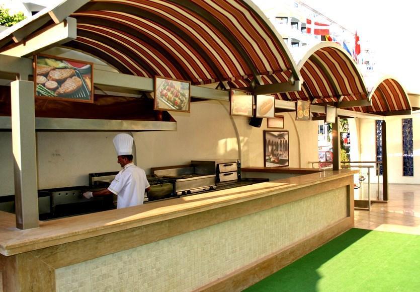 Ozcelik Hotell Kusadası Eksteriør bilde