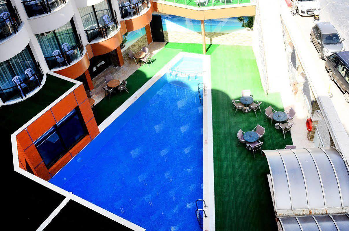 Ozcelik Hotell Kusadası Eksteriør bilde